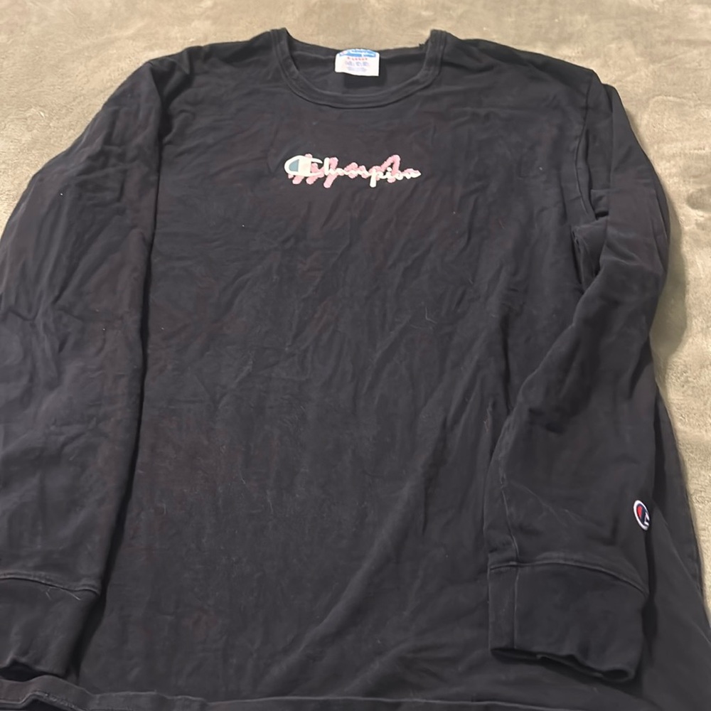 Men’s long sleeve Champion T-shirt. Size XL
